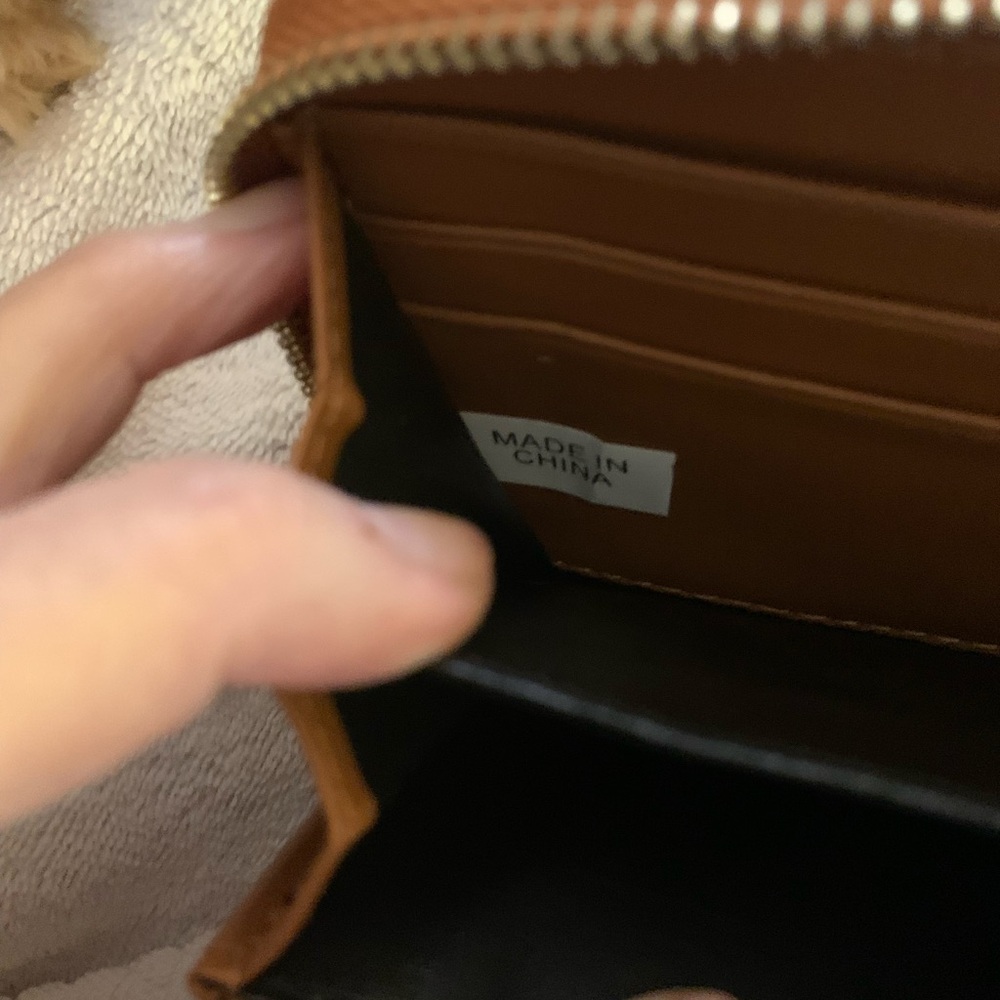 Wallet NWOT Navy and tan - Picture 5 of 8